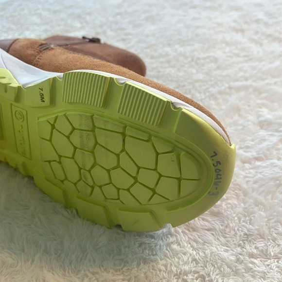 NWT Nurture the Rainier Sz 7.5 Tan Two-Tone Suede High Top Cold Weather Booties - Picture 14 of 16